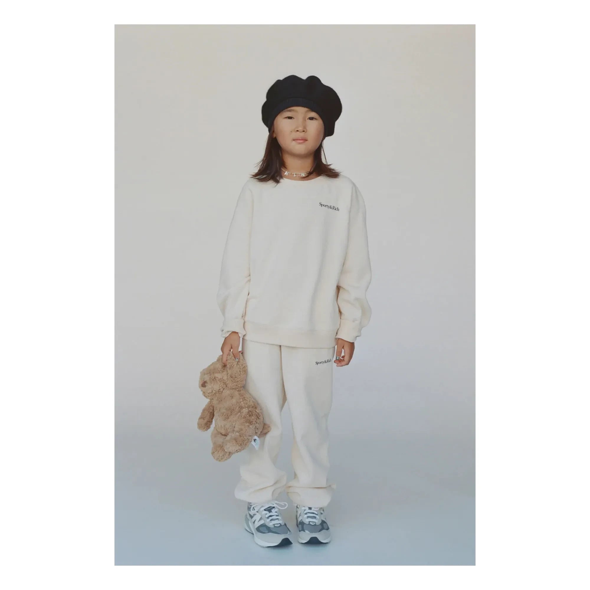 Sporty & Rich - Jogger Serif Logo | Krem