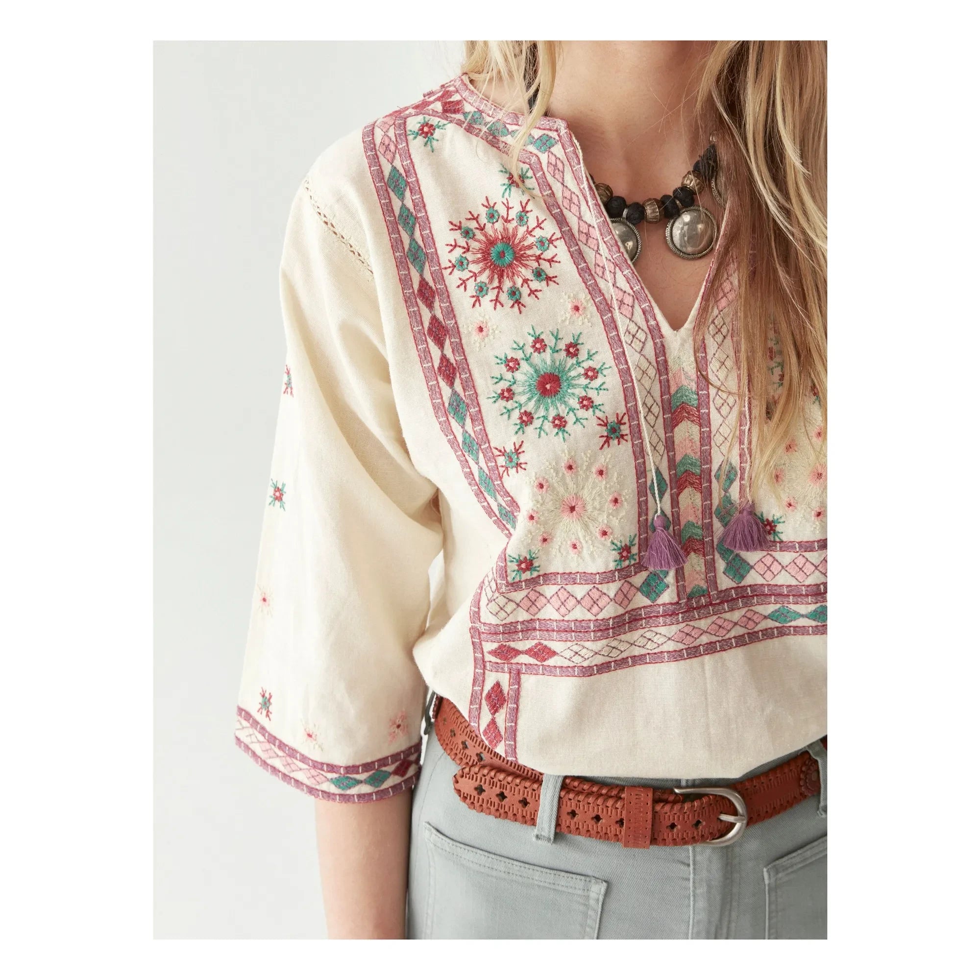 Maison Hotel - Choti Holi Nimirta Blouse | Ecru