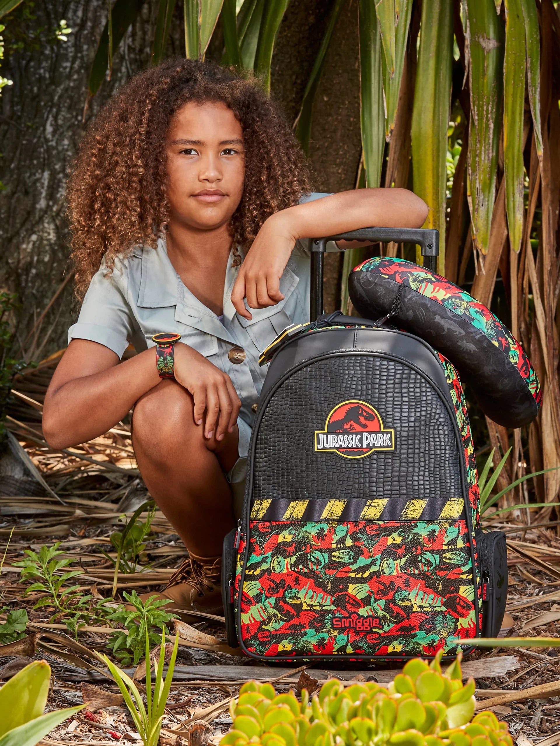 Smiggle - Jurassic Park Işıklı Tekerlekli Çekçekli Sırt Çanta-Dinossi