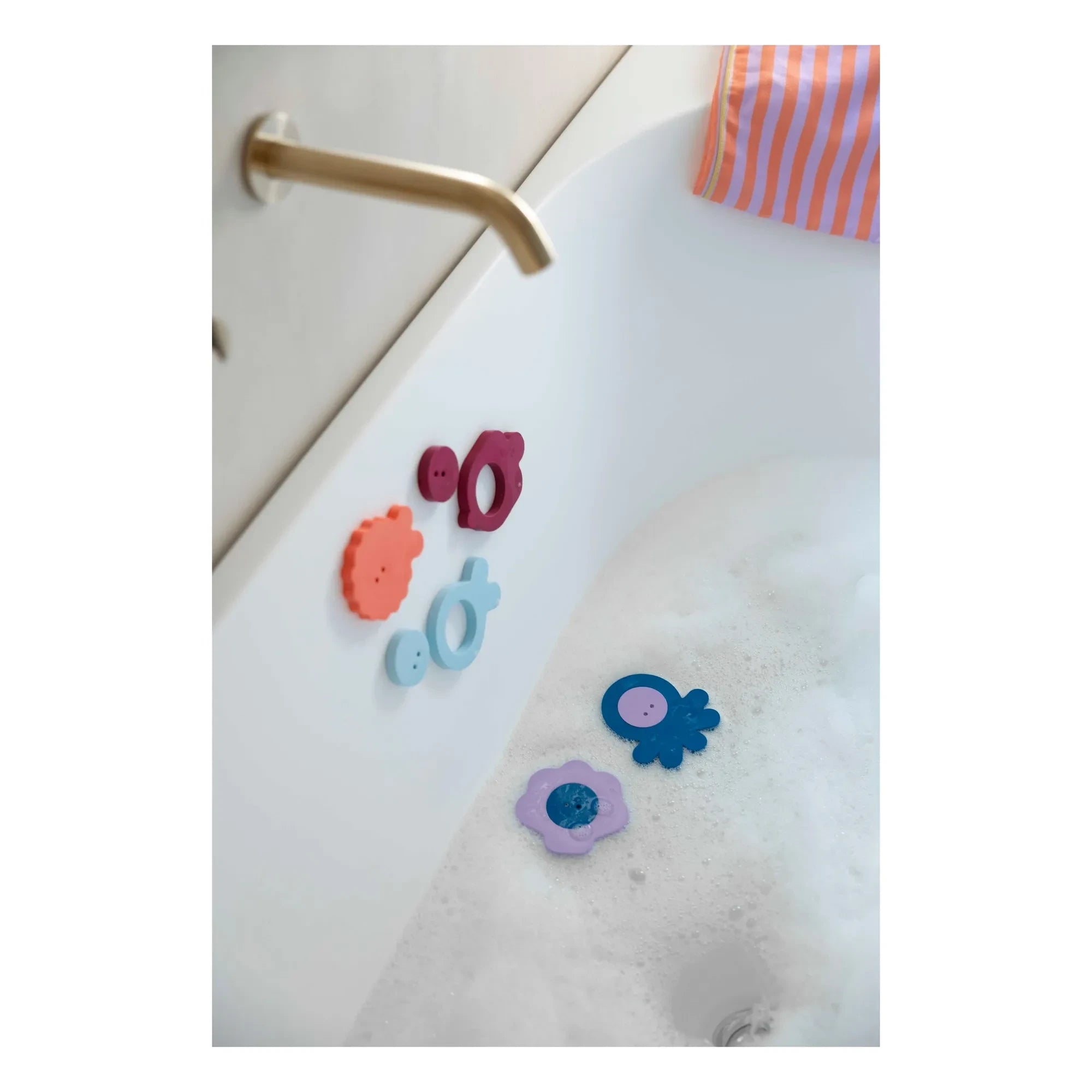 Quut - Deniz Kenarı Banyo Yapbozu | Bordo