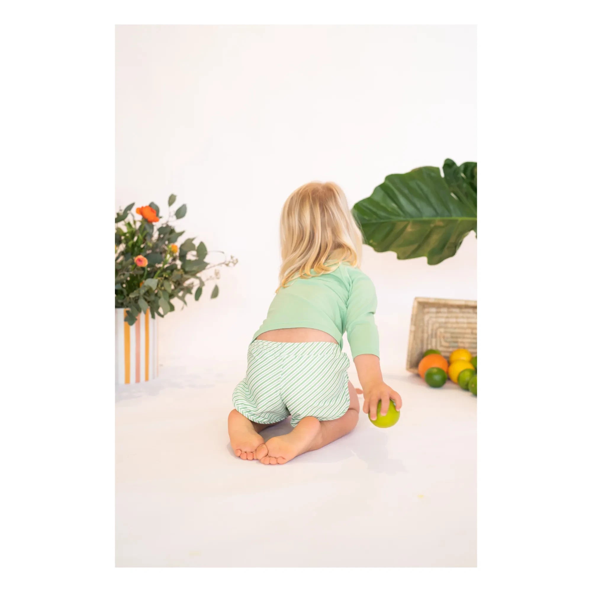 Ina Swim - Gestreifte Badeshorts | Grün