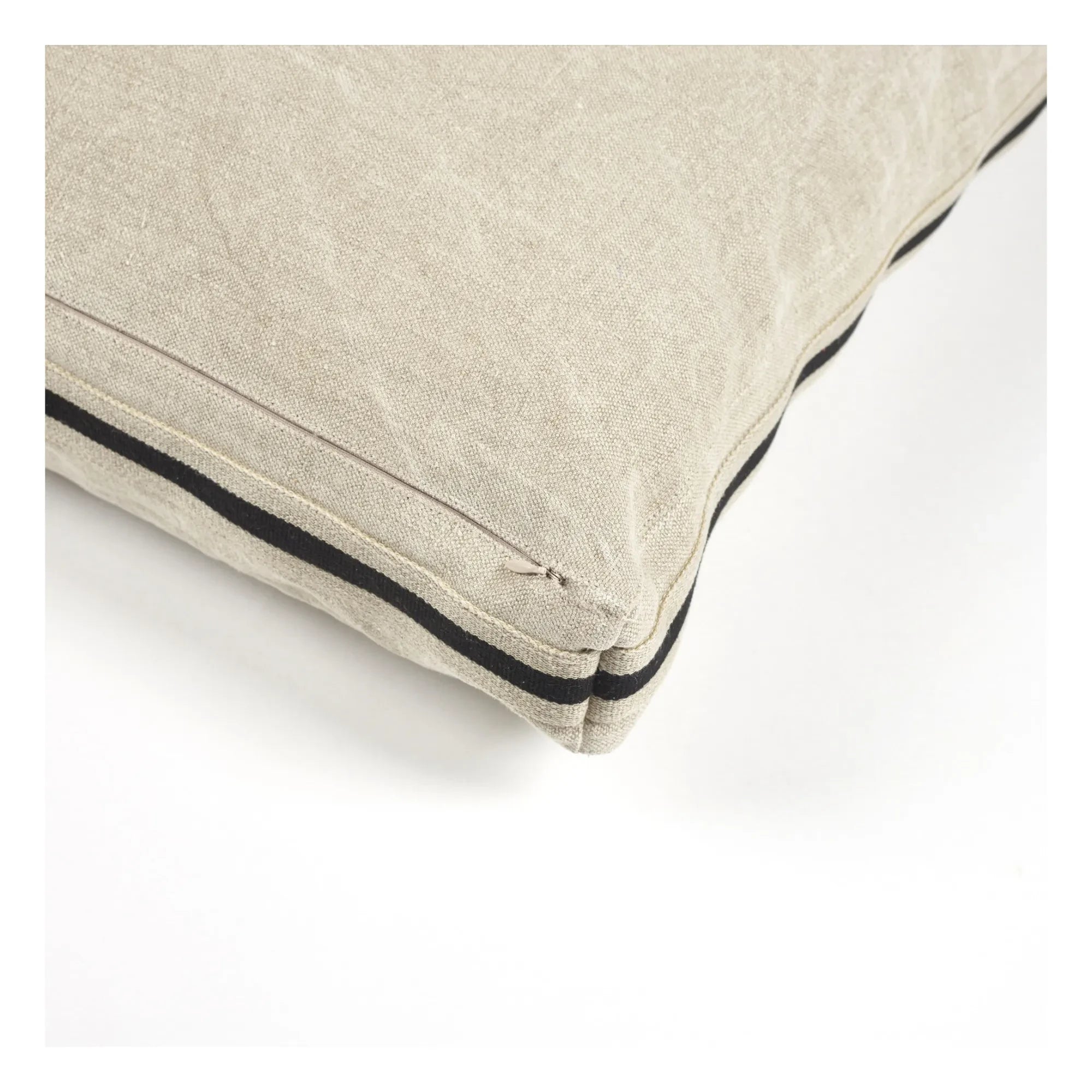 Libeco - James Yer Minderi - 70 x 70cm | Kum