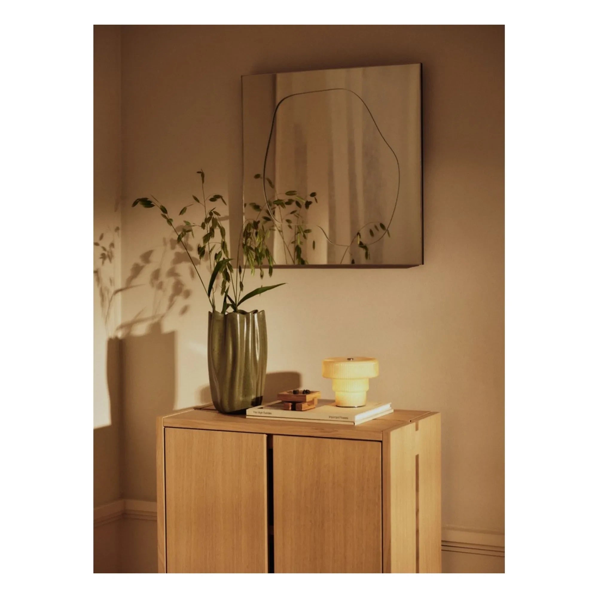Ferm Living - Ripple masa lambası | Oats