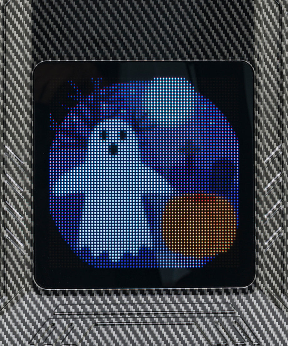 iPixi – 带LED屏幕的中号钛背包