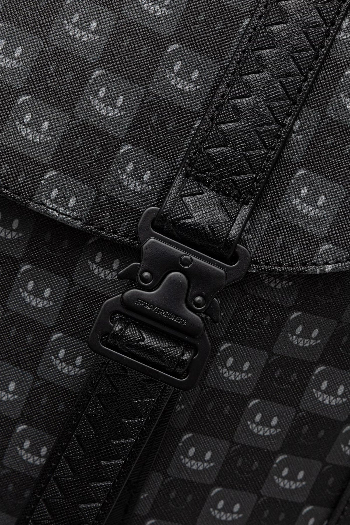 Sprayground - Paris’teki Köpek Balıkları Siyah Sırt Çantası 910B9311NSZ