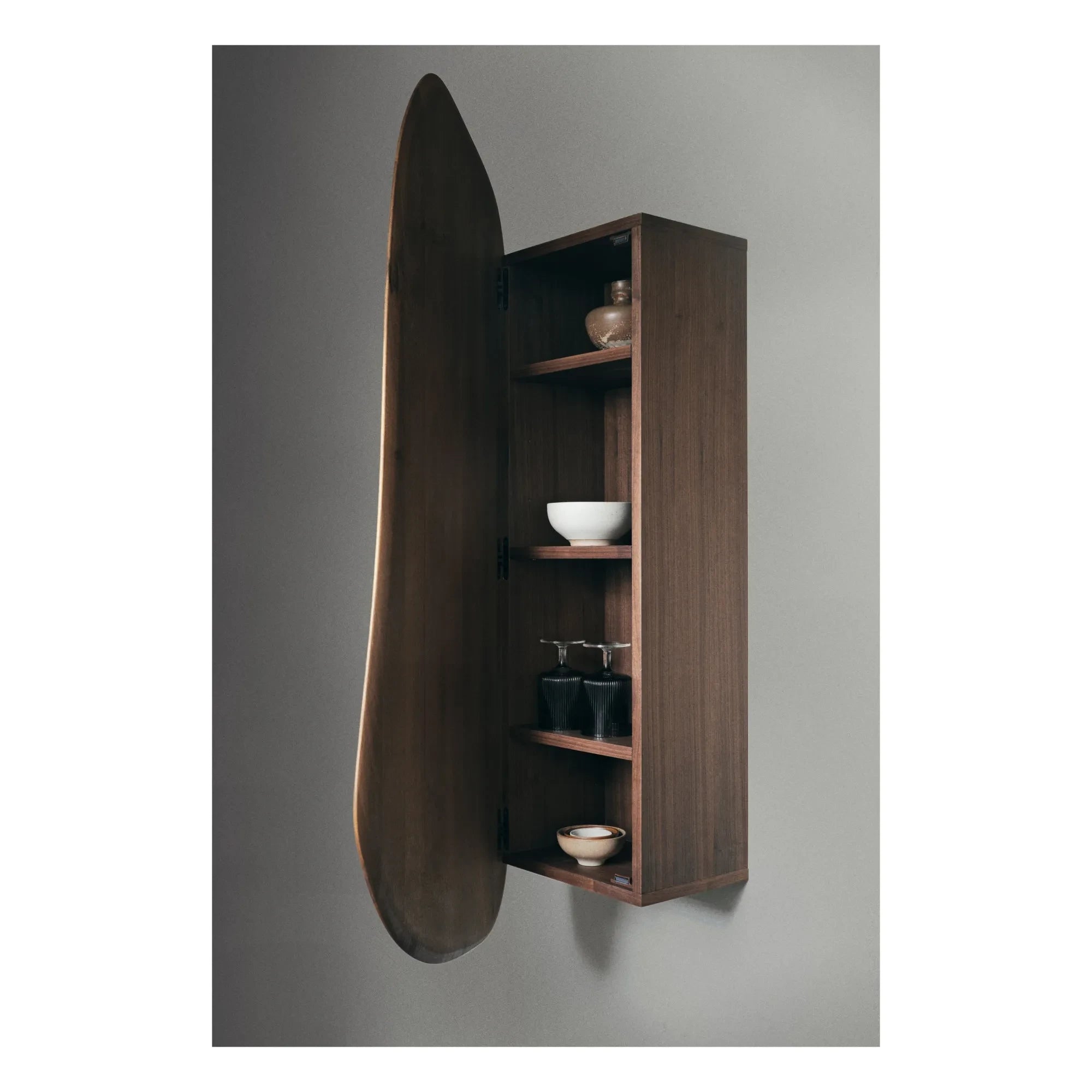 Ferm Living - Feve duvar dolabı | Ceviz