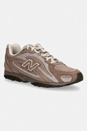New Balance 204 Kadın Süet Sneaker