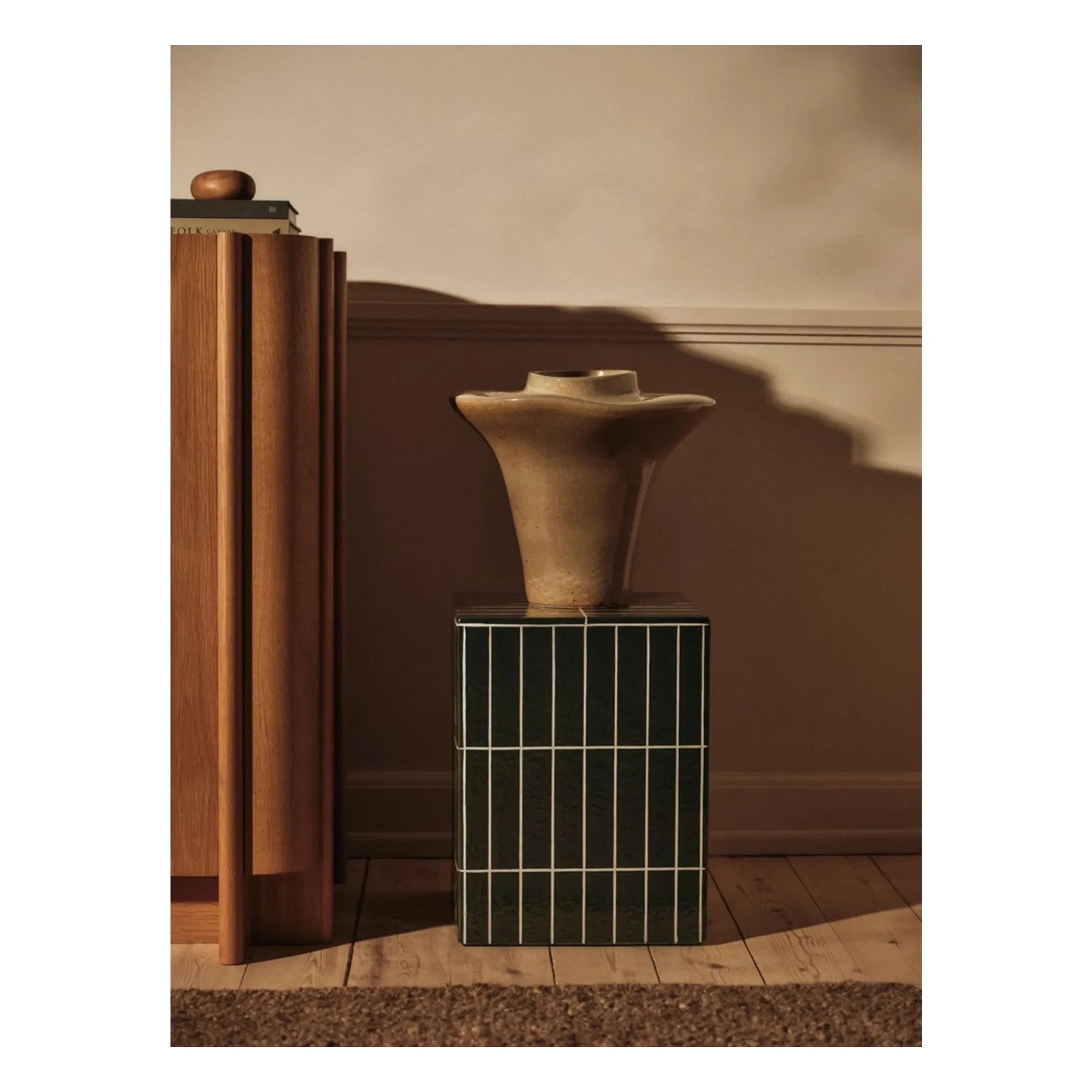 Ferm Living - Pillar Yan Sehpa | Yeşil