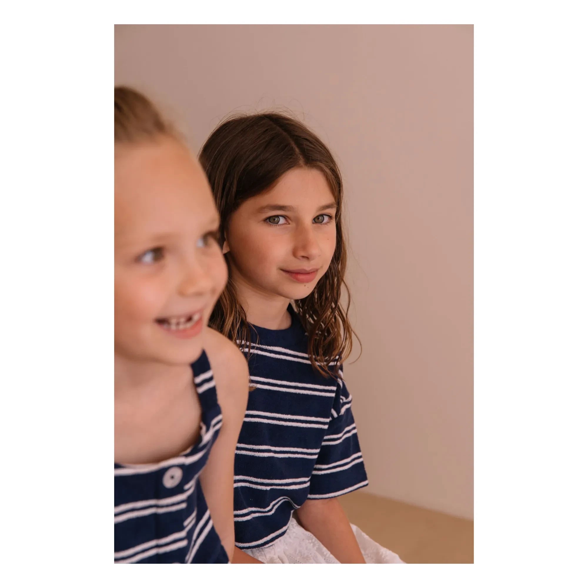 We Are Kids – Jordan Gestreiftes T-Shirt aus Bio-Baumwolle | Marineblau