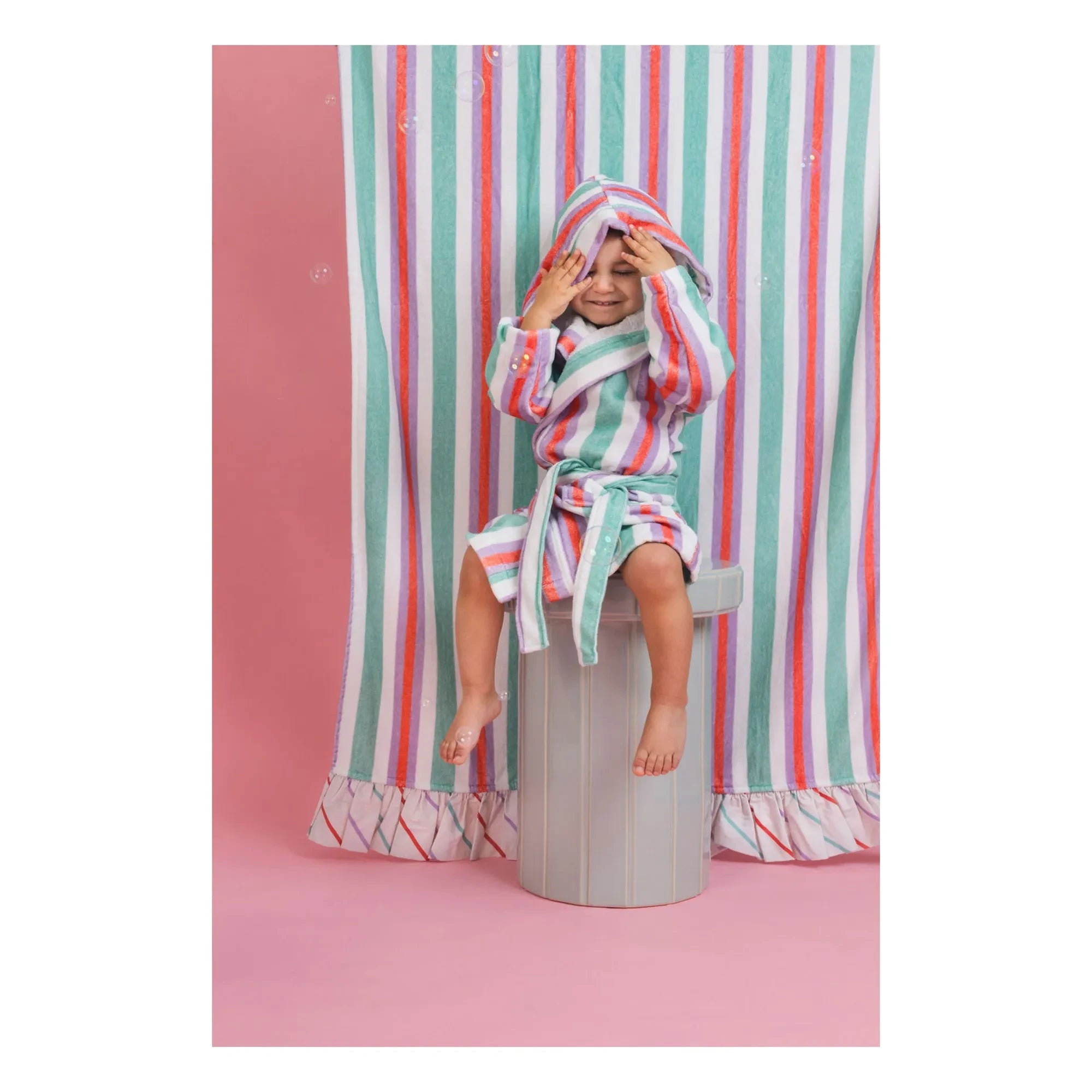 Jera Mini – Gestreiftes Rüschen-Strandtuch