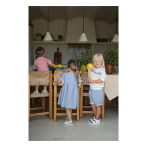 1+ in the family - Gestreiftes Margalida Jeanskleid Bio-Baumwolle | Hellblau