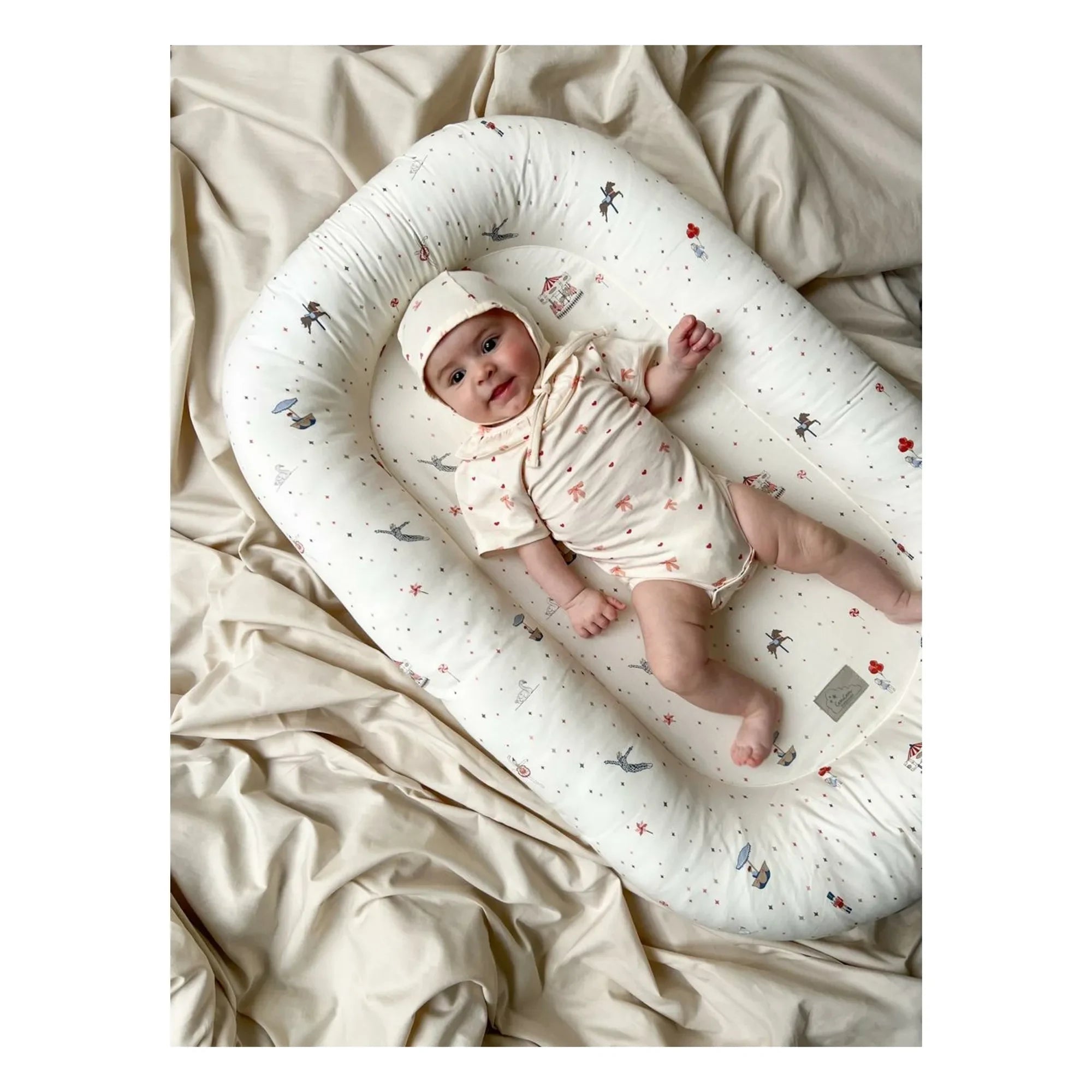 Cam Cam - Karussell Baby Keilkissen