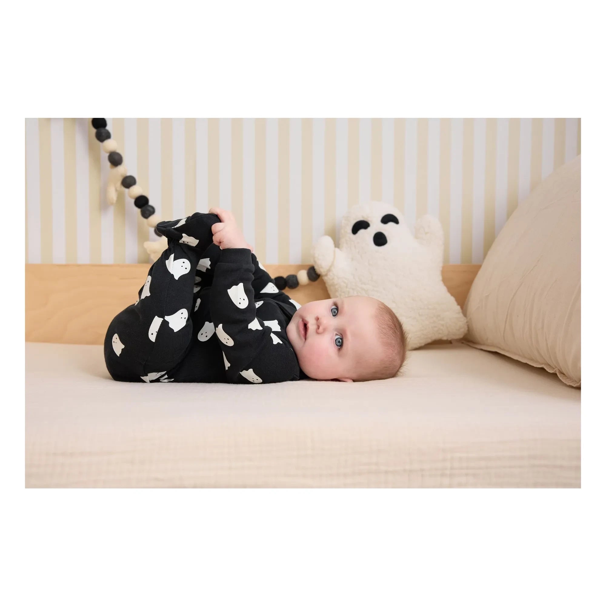 Petit Lem - Biyolüminesans Hayalet Ayaklı Pijama | Siyah