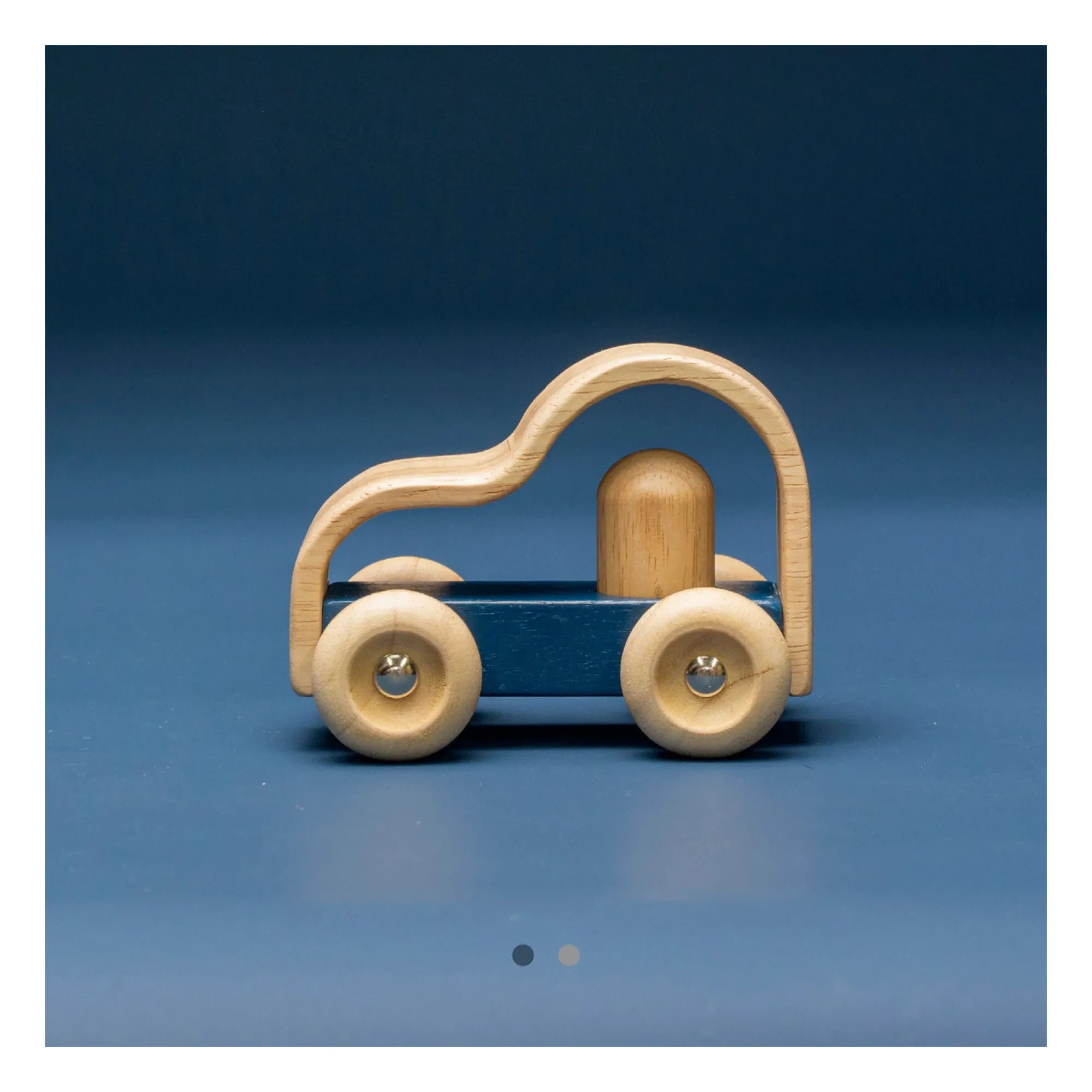 Plan Toys - İlk Ahşap Oyuncak Arabam | Lacivert