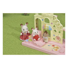 Sylvanian Families - Bebek Şatosu ve Bebek Tavşanı Oyuncağı