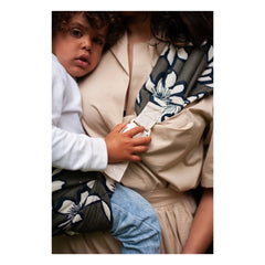 Mama Hangs - Babytrage Carry & Walk | Khaki