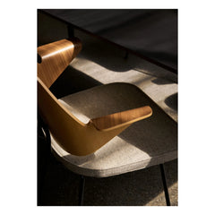 & Tradition - RFH RD7 Stuhl, Robin Day | Dunkelgrau