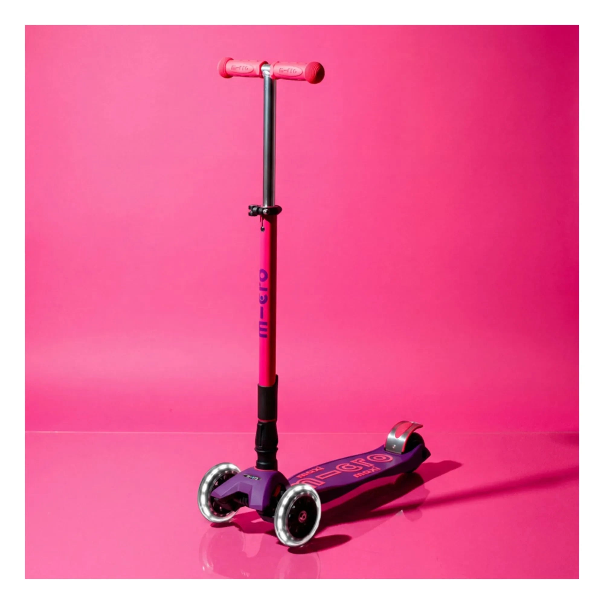 Micro - Maxi Katlanabilir Neon LED Scooter | Pembe