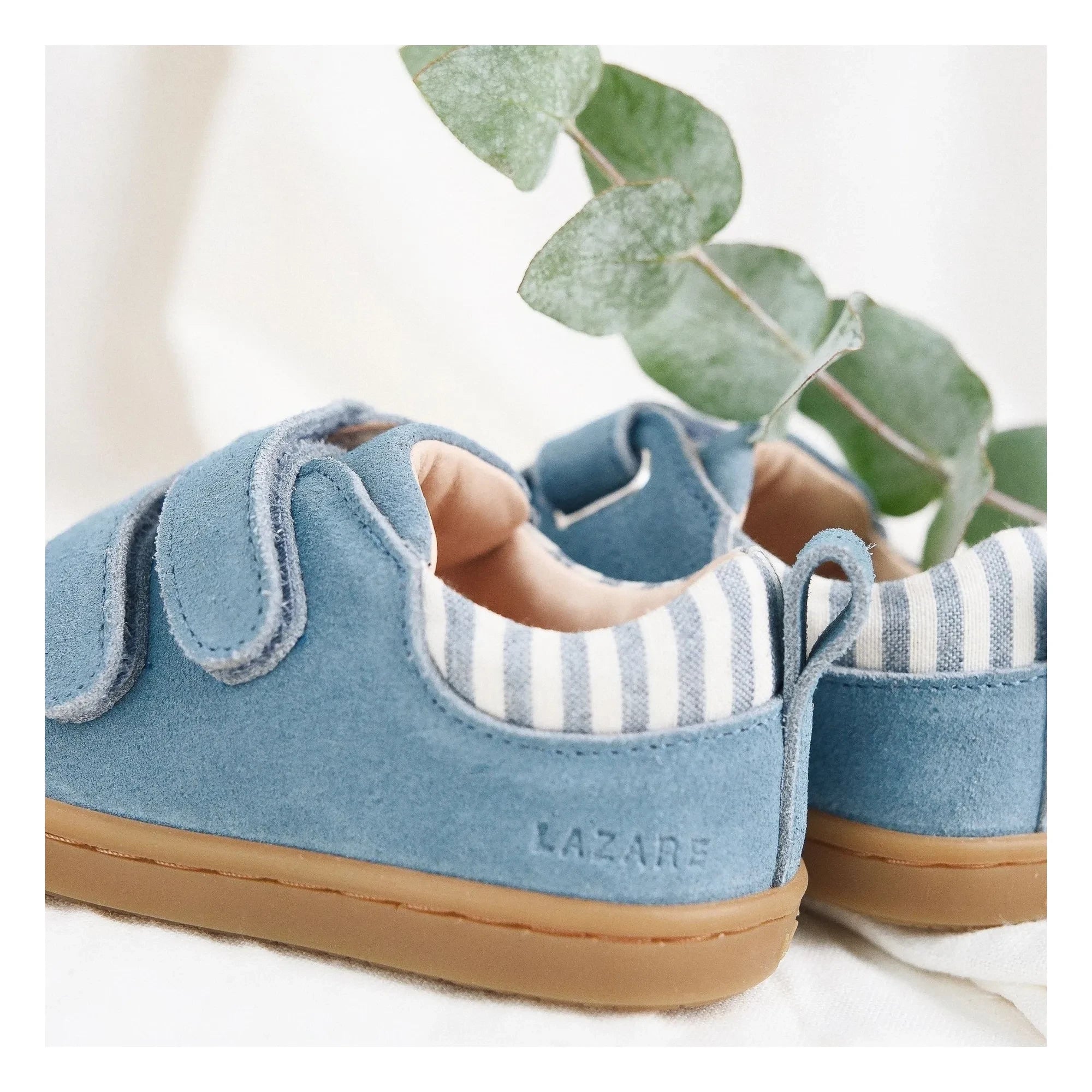 Lazare - Mahaut Gestreifter Wildleder-Sneaker | Jeansblau