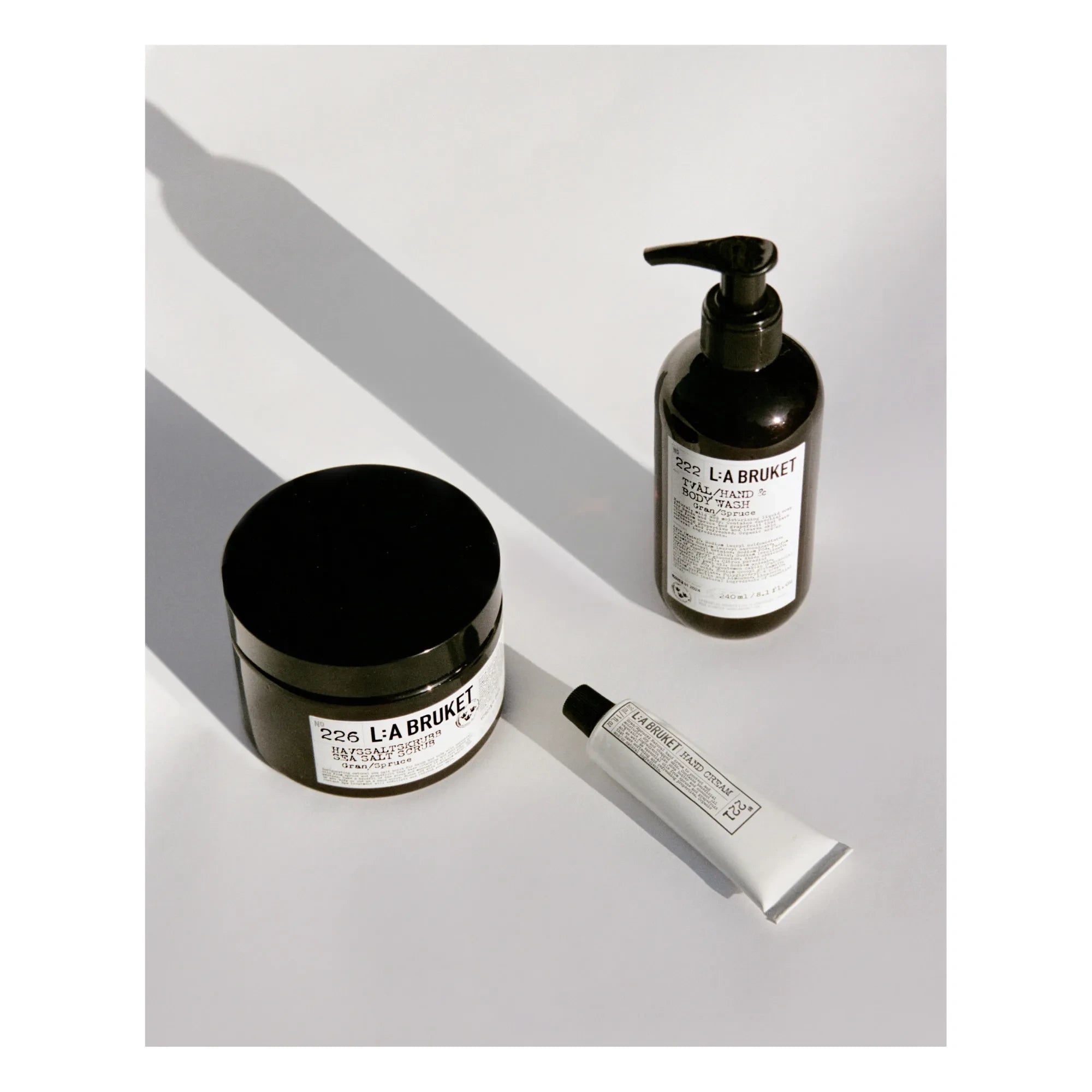 L:A BRUKET - 226 Ladin Deniz Tuzu Peelingi - 420 g