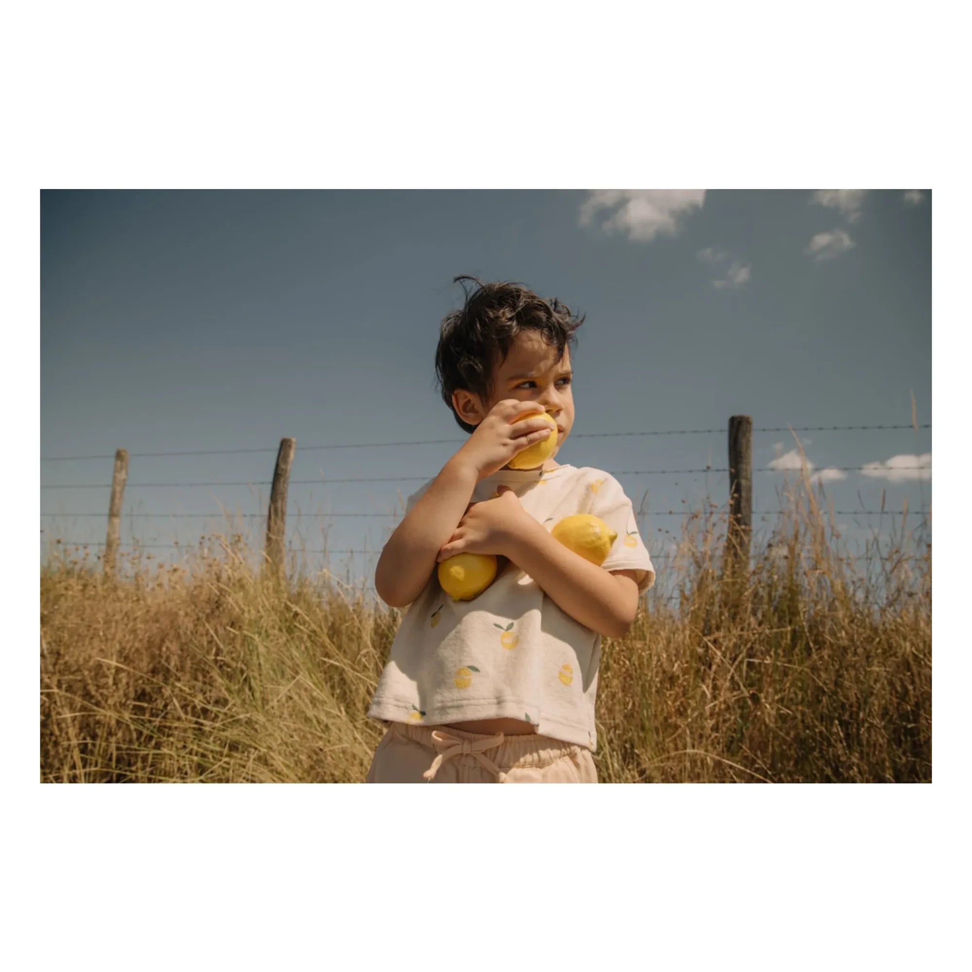Studio Bohème - Essential Lemons Organik Pamuk Tişört | Ekru