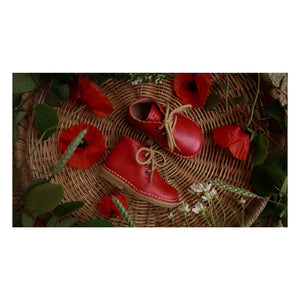 Petit Nord - Scallop Lace Boots | Red