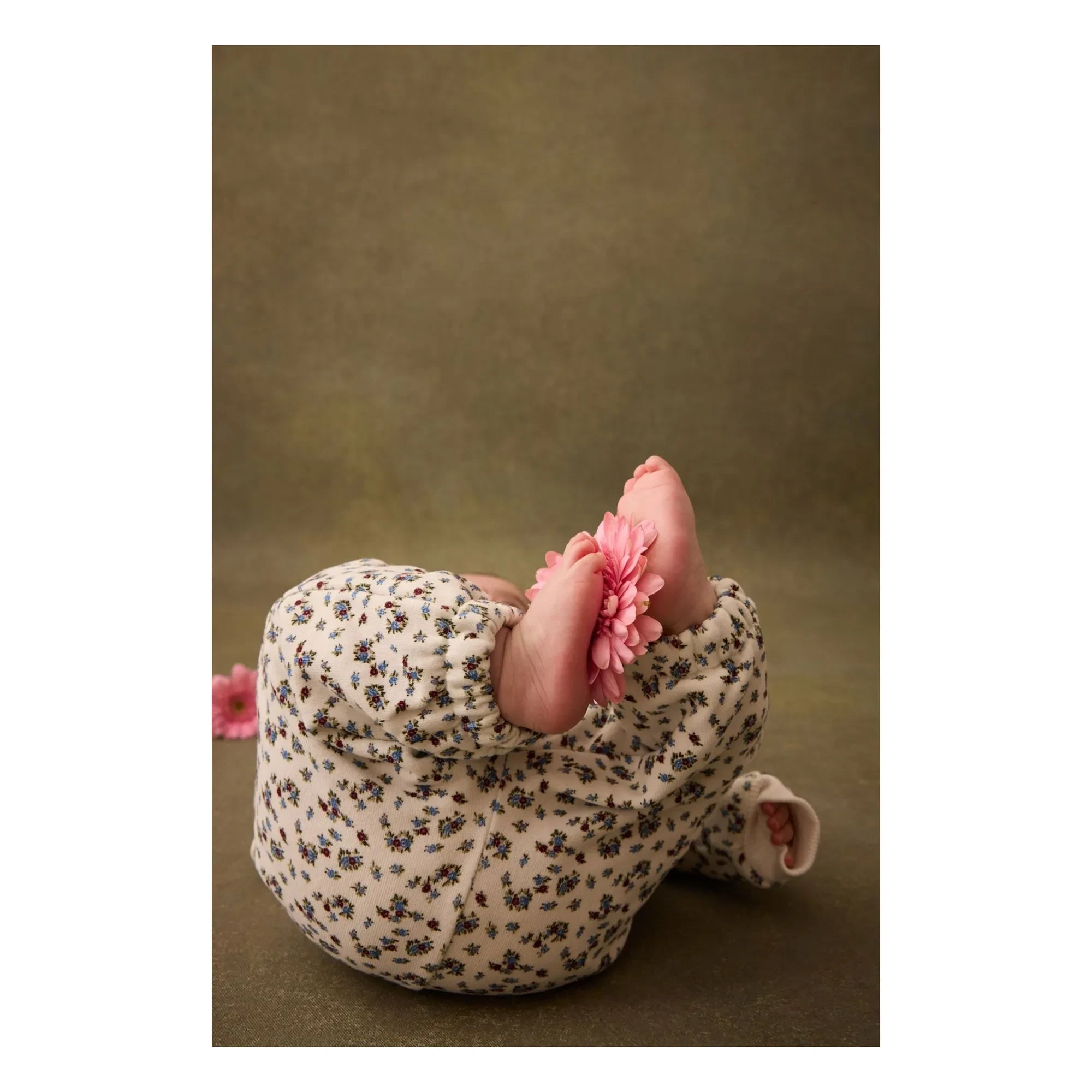 Louise Misha - Ysalia Babyhose aus Bio-Baumwolle mit Blumenmuster | Creme