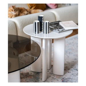 The Socialite Family - Beistelltisch Carlotta aus lackiertem Birkenholz | Creme