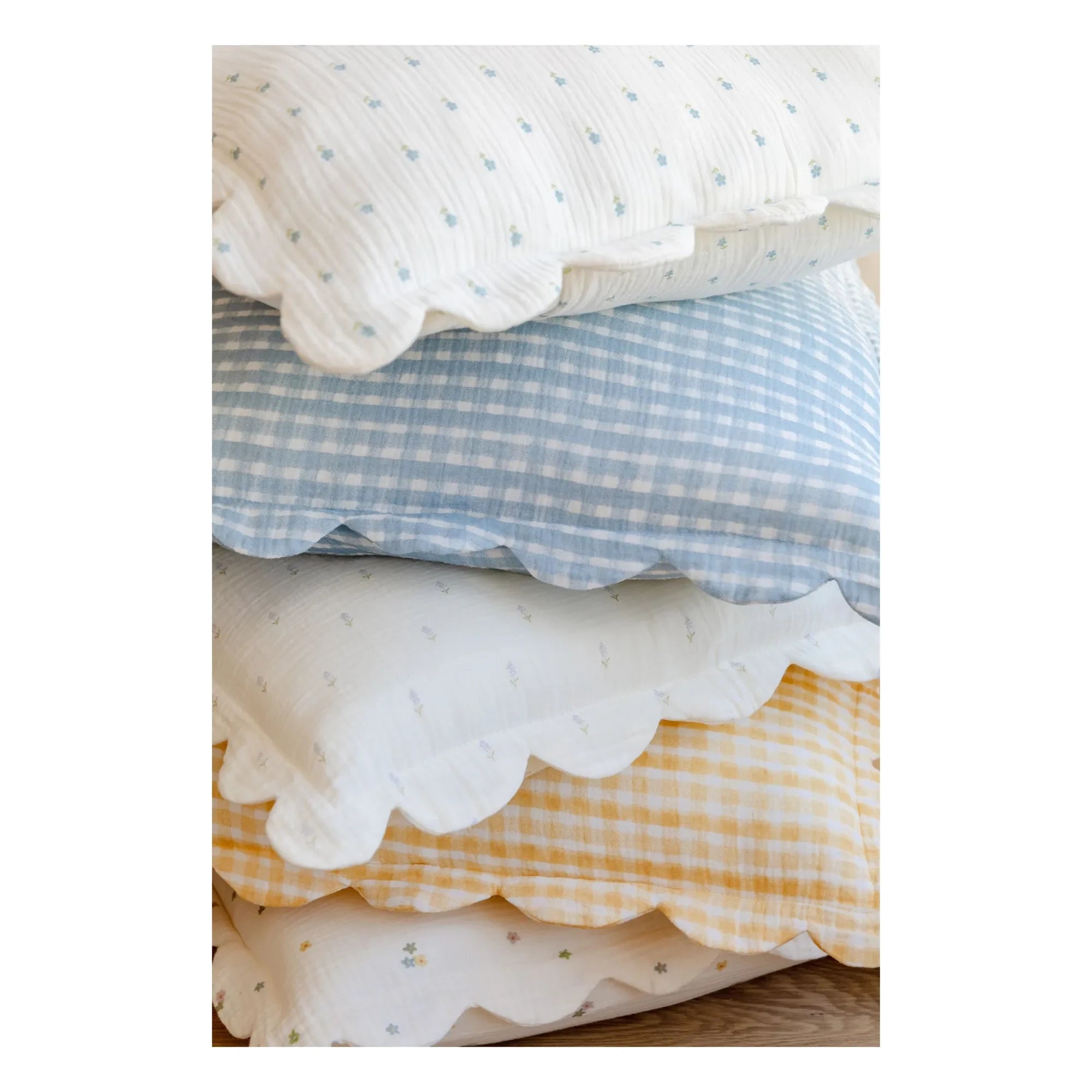 Soft Spot - Daffodil Pattern Organic Cotton Pillowcases - Set of 2 | Ecru