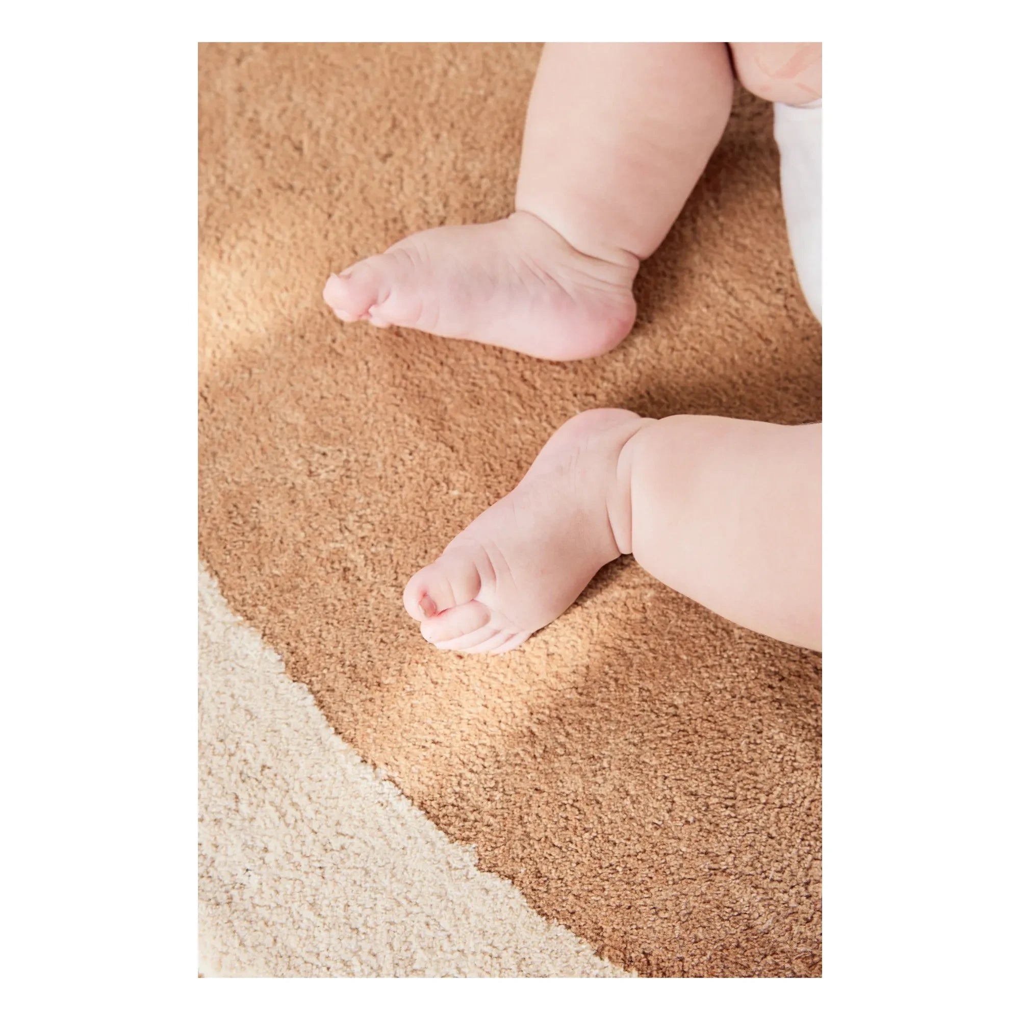 Bleuu-Studio – Runder Schafteppich | Braun