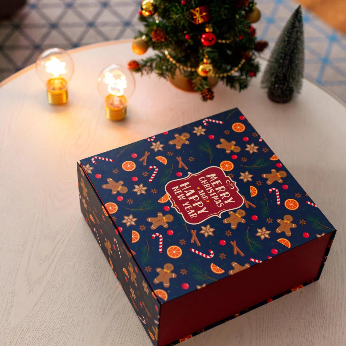 Legami - Medium Noel Geschenkbox - Lebkuchen - Verkaufsbox