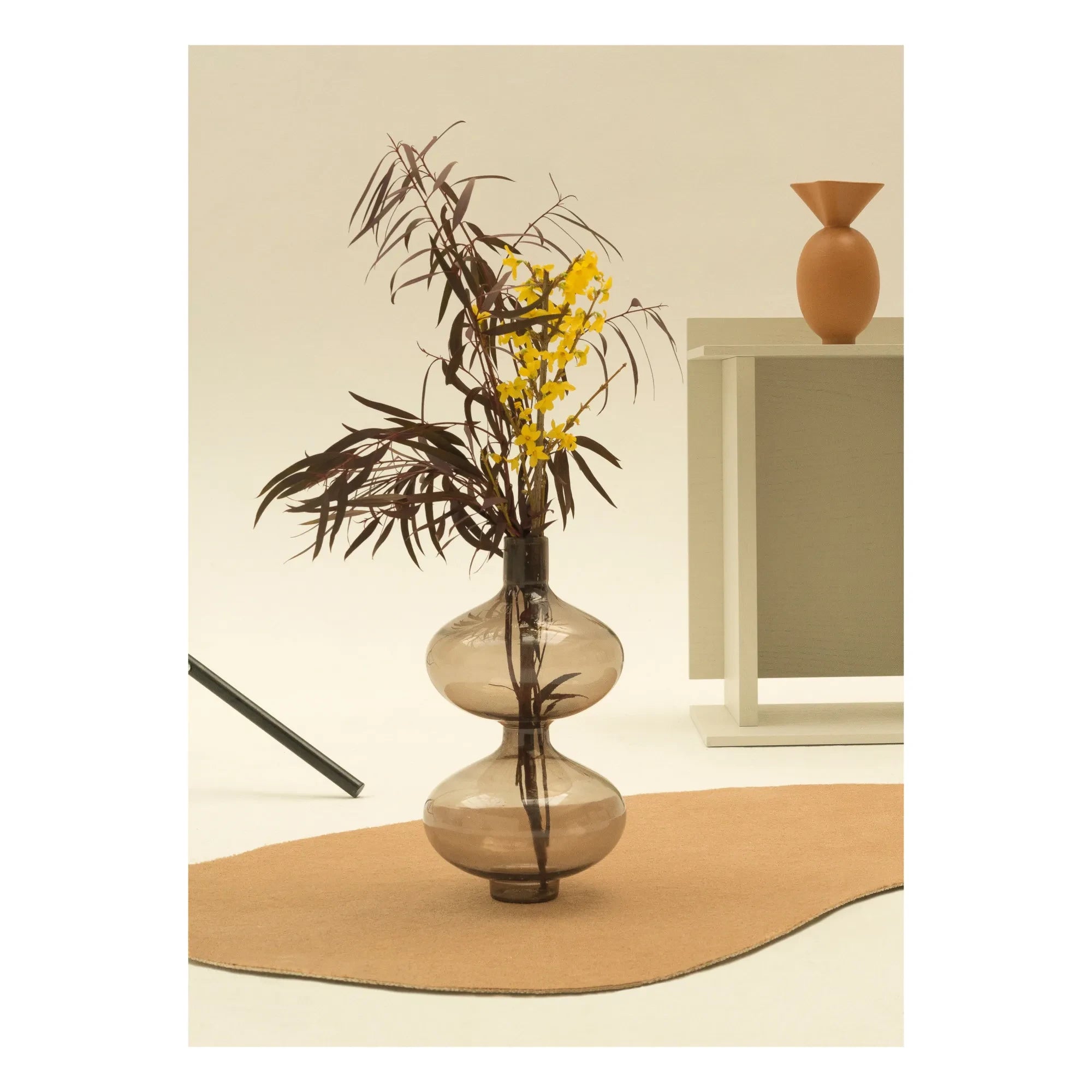 Los Objetos Decorativos - Smoked Borosilicate Vase | Brown