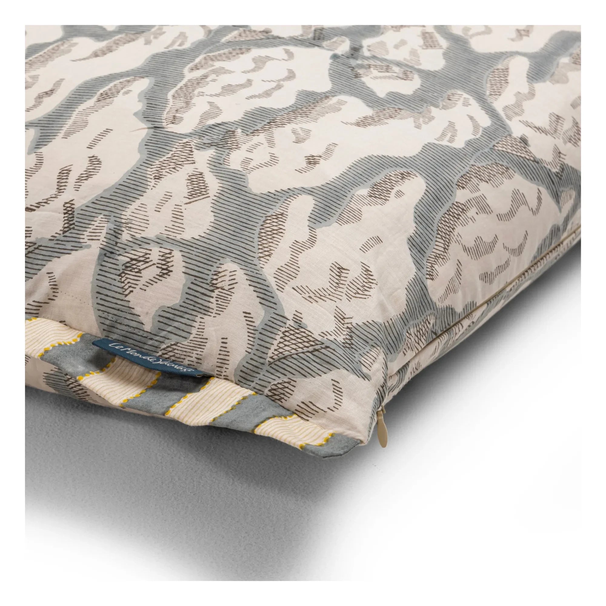 Le Monde Sauvage - Cloud printed pillowcase Nebula Key West | Blue