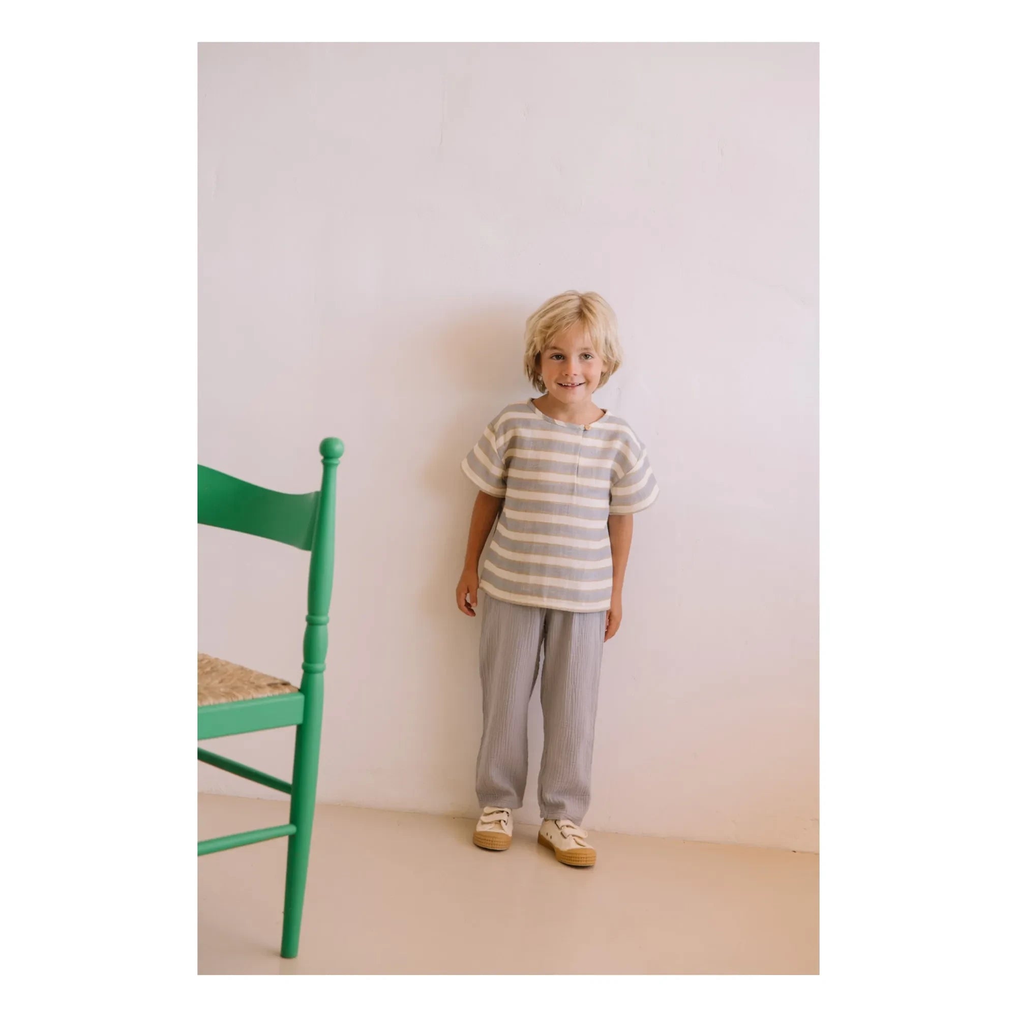 Studio Bohème - Orso Gestreiftes T-Shirt aus Bio-Baumwollgaze | Hellblau
