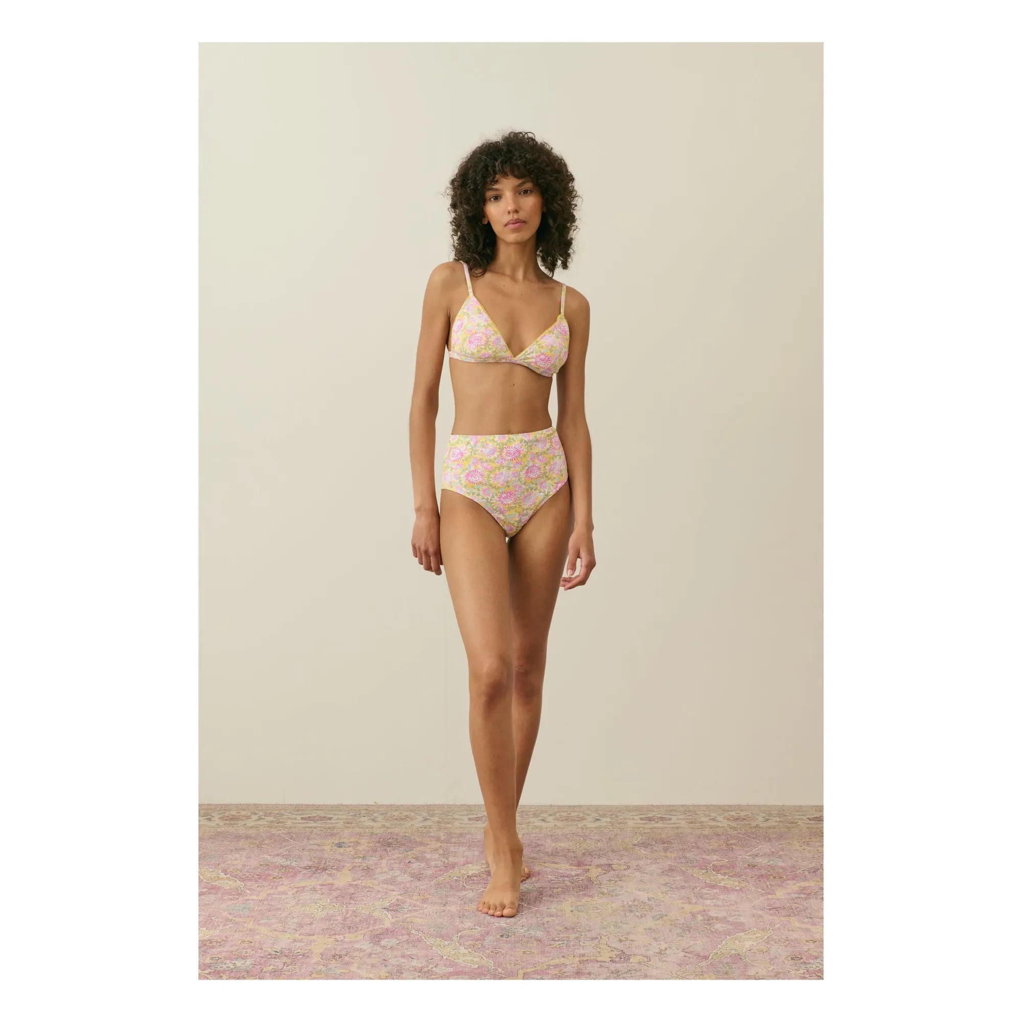Louise Misha – Vasalia Bikini-Top aus recycelten Fasern – Damenkollektion | Gelb