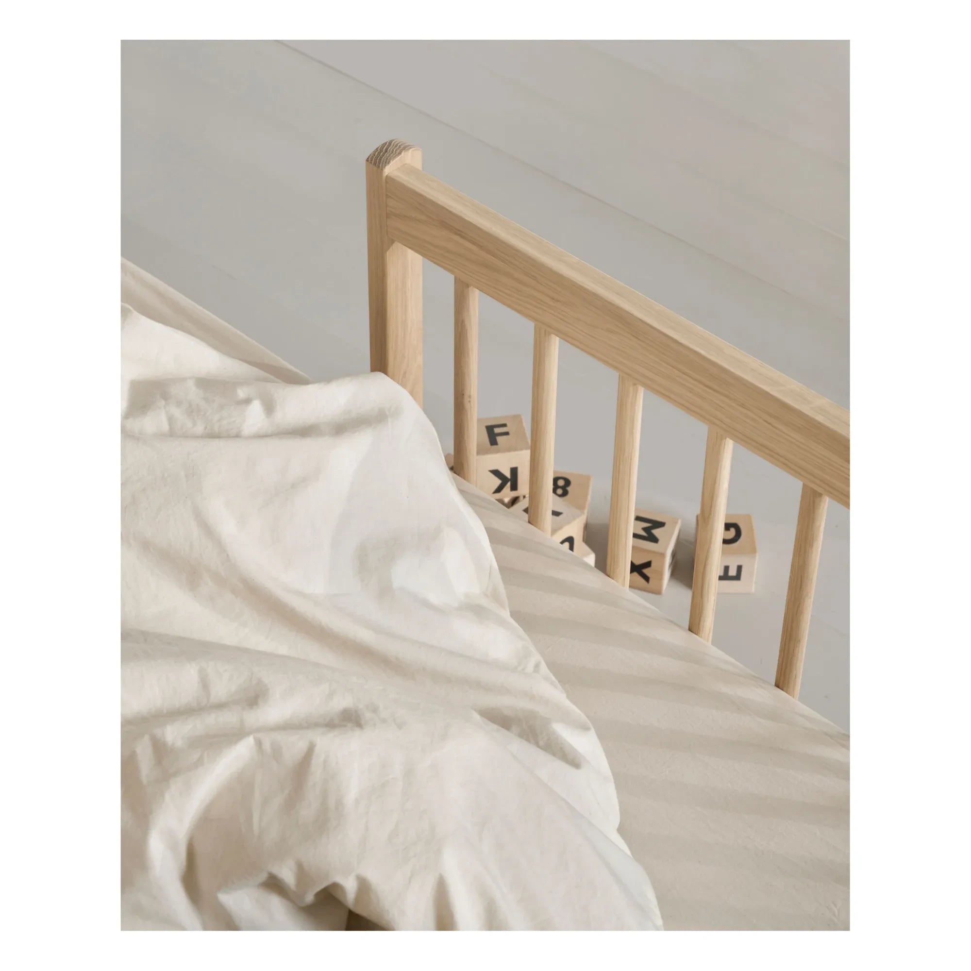 Oliver Furniture - Wood Mini+ junior سرير | بلوط