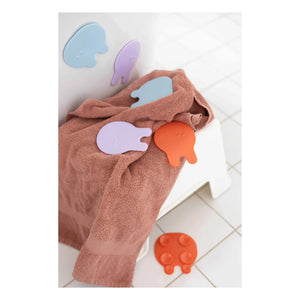Quut - Grippi Bath Mats - 8-Piece Set | Coral