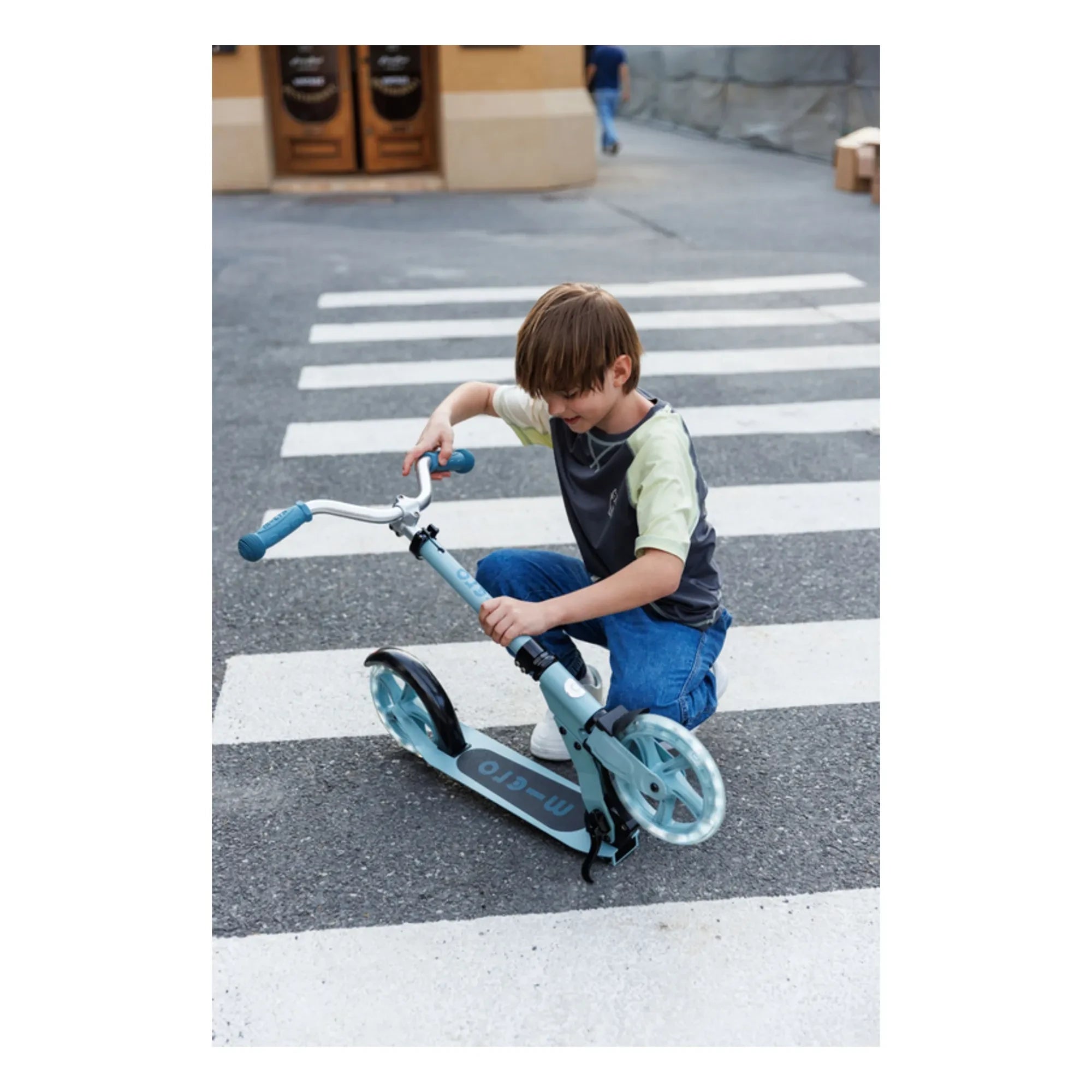Micro - LED Cruiser Scooter | Buz Mavisi