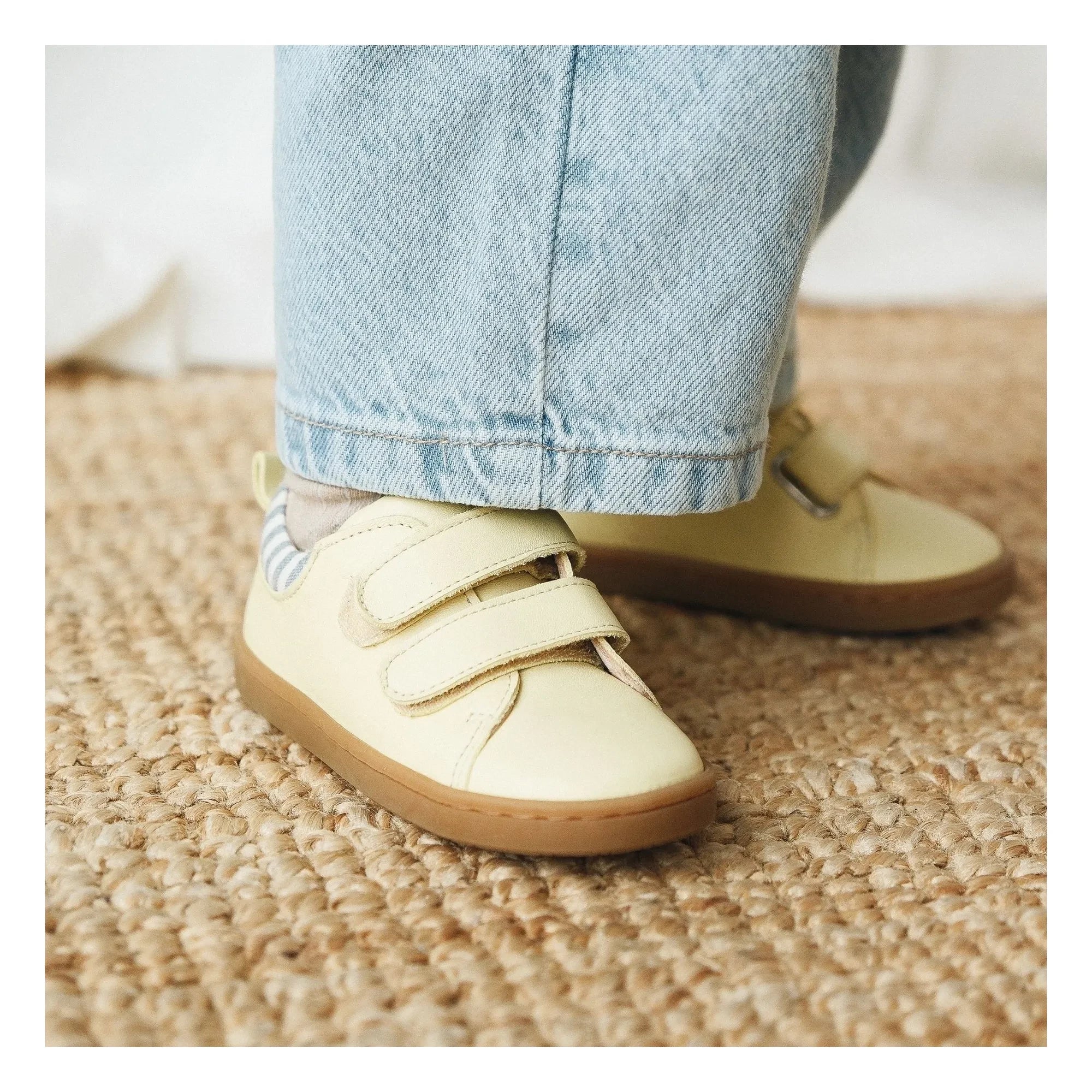 Lazare - Mahaut Gestreifte Vintage Sneaker | Blassgelb