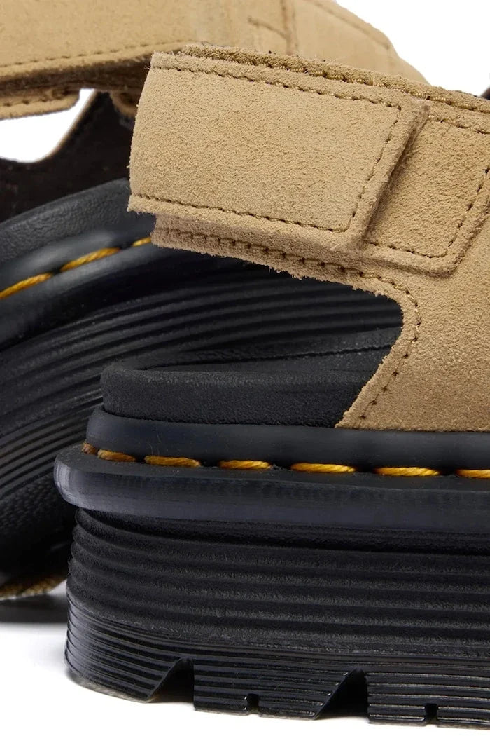 Dr. Martens Kadın Süet Platform Sandalet ZebZag Sandal