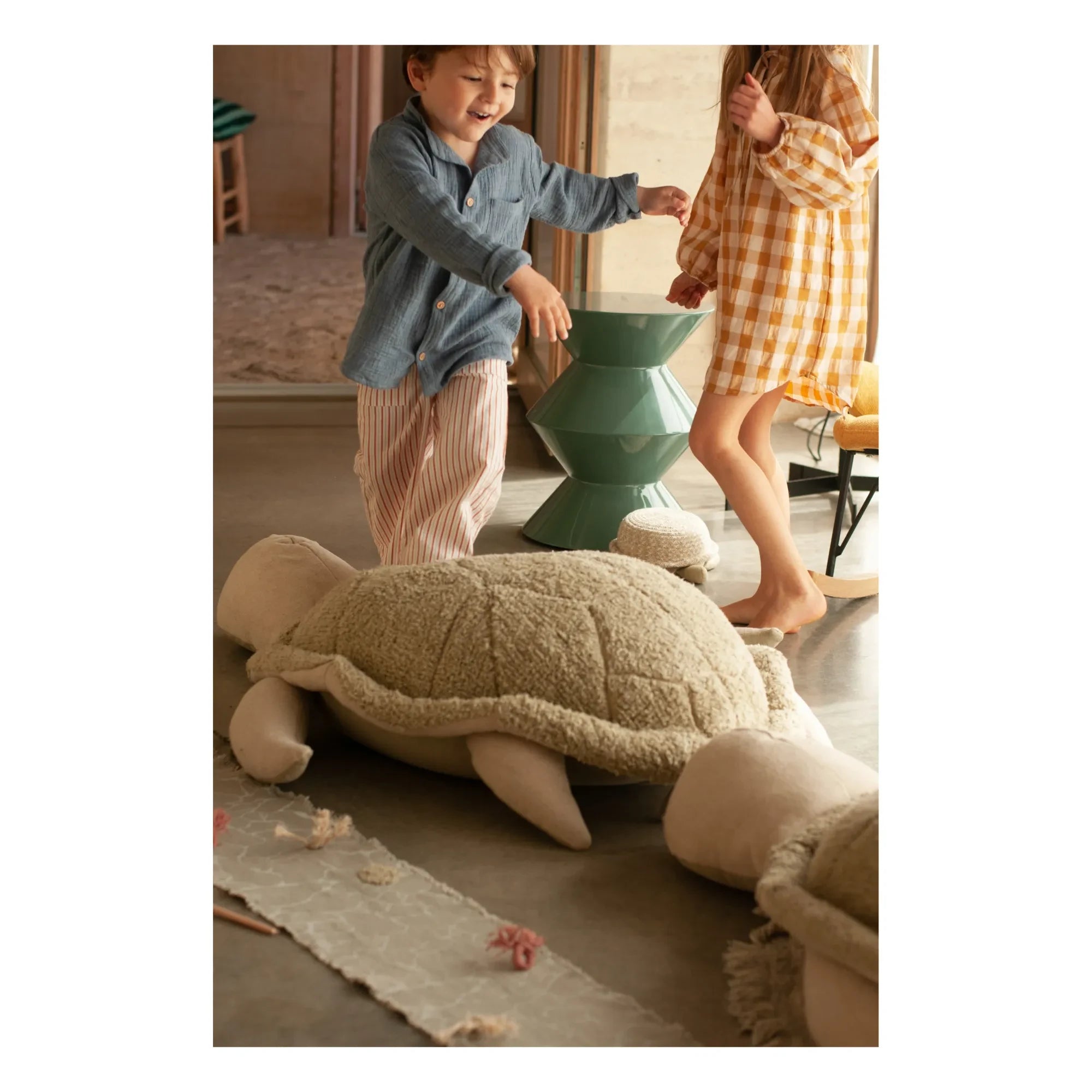 Lorena Canals - Mrs Turtle puf | Zeytin
