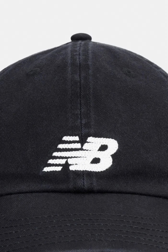 New Balance pamuklu siperli şapka