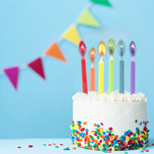 Legami - Candele a forma di torte con fiamme colorate