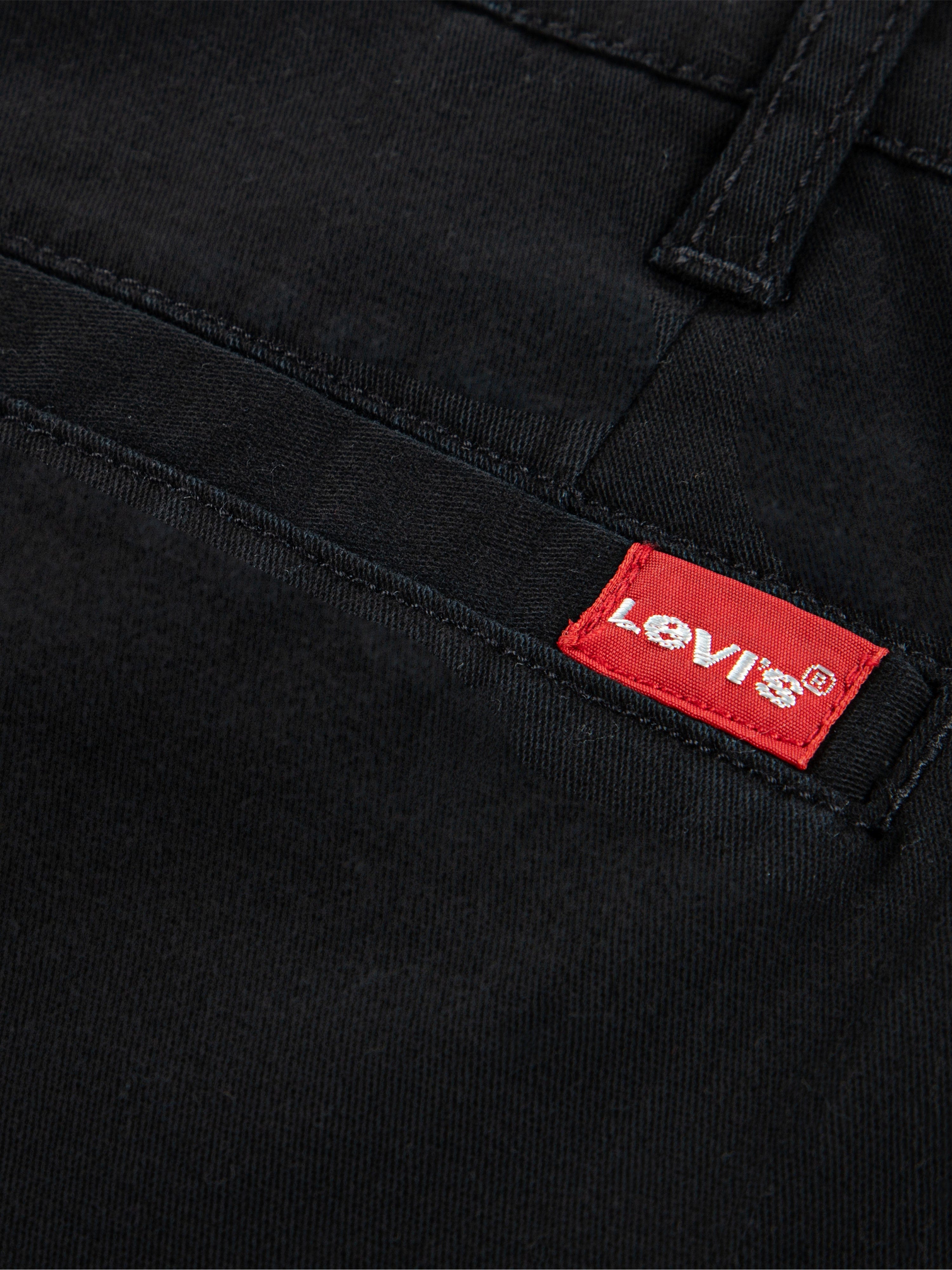 LEVA5057_BLACK_4
