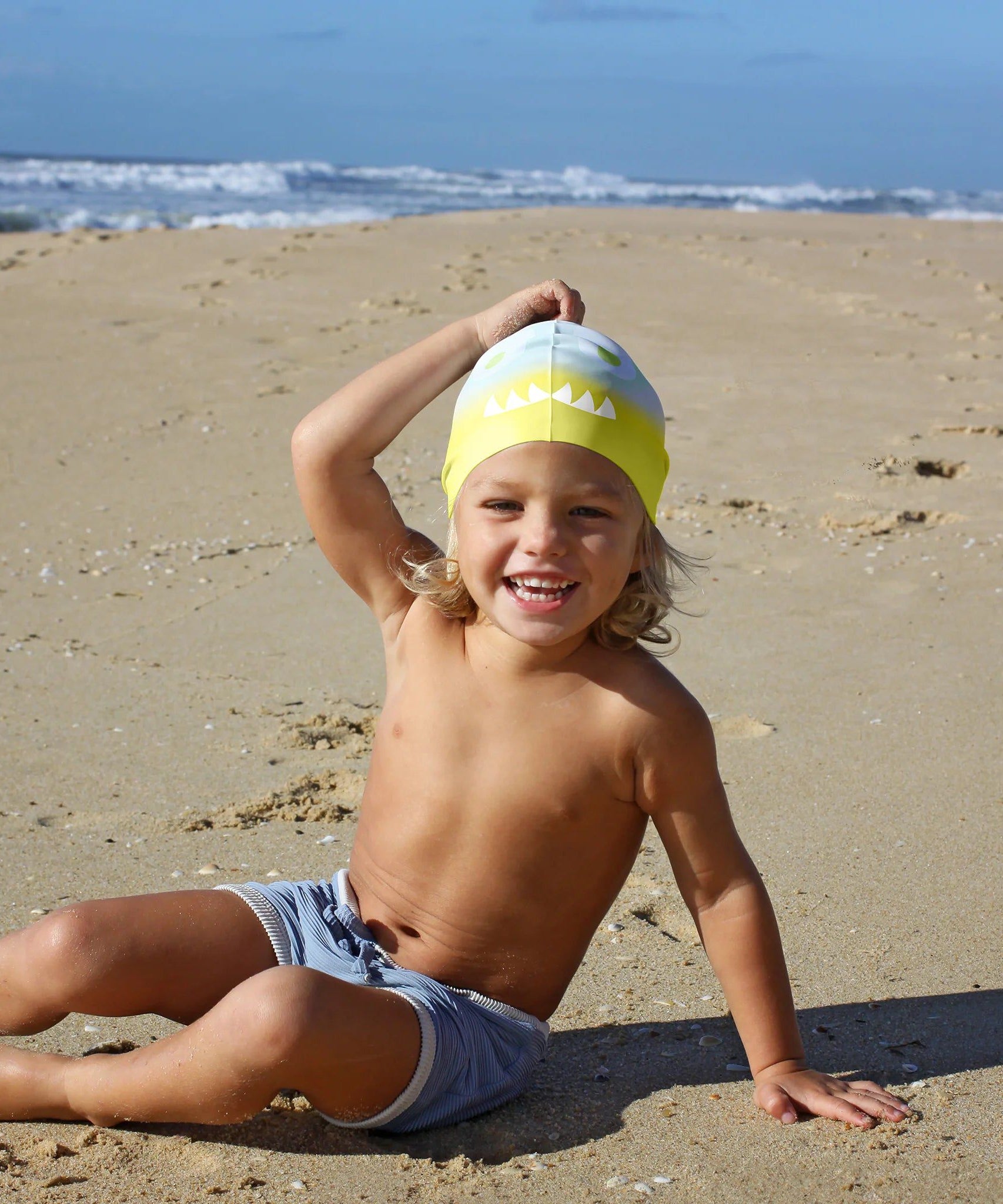 Sunnylife - Köpekbalığı Desenli Çocuk Yüzme Bonesi-Dinossi