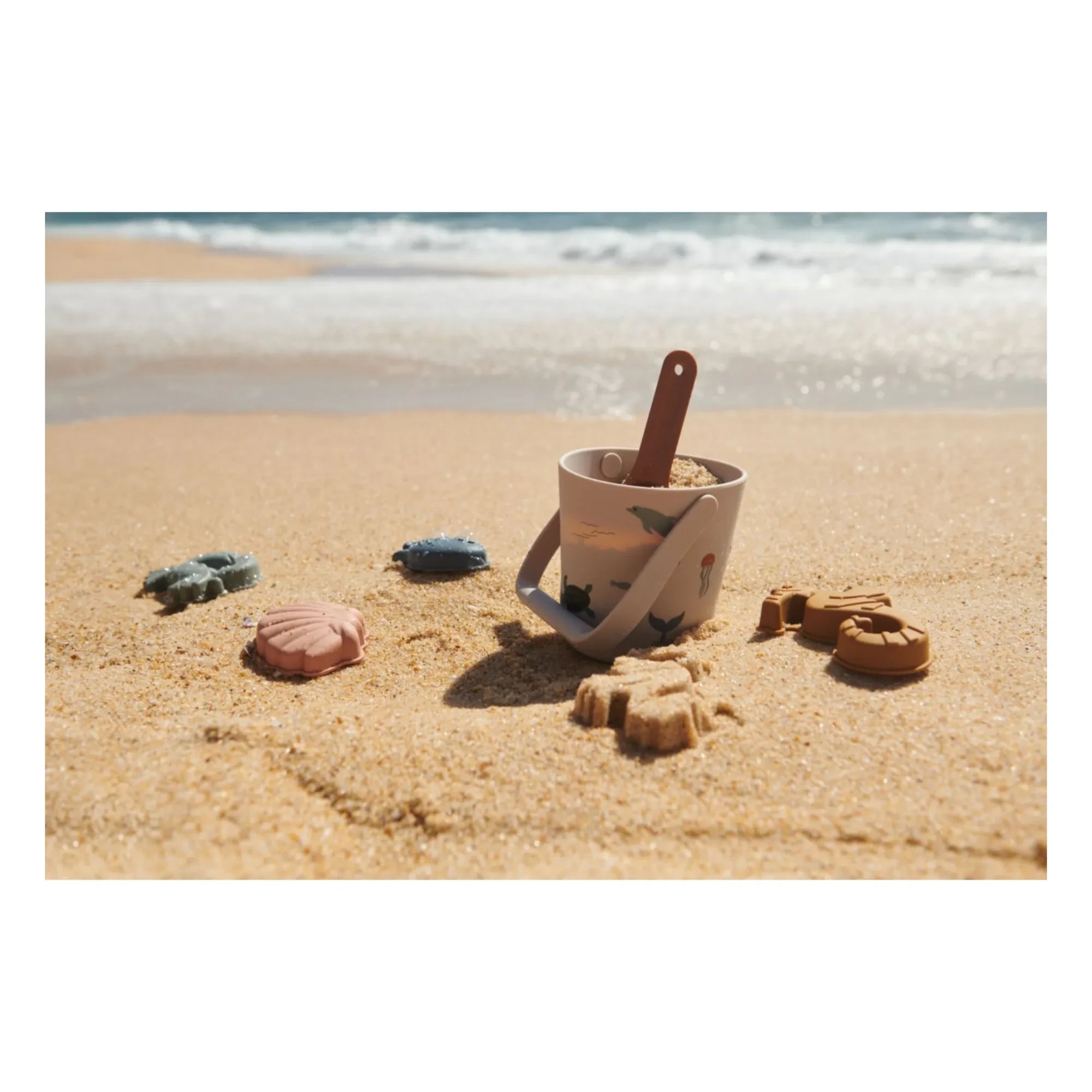 Liewood – Gilma Strandkübel und Accessoires | Meerestiere/Sandy