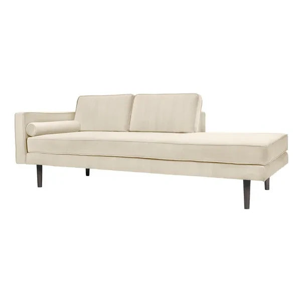 Broste Copenhagen – Blassrosa Samt-Loungesessel