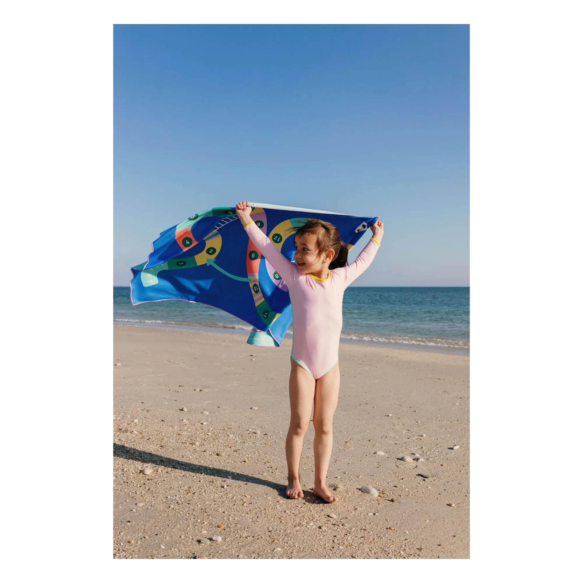 Quut - Echelle et Serpent microfiber beach towel | Blue