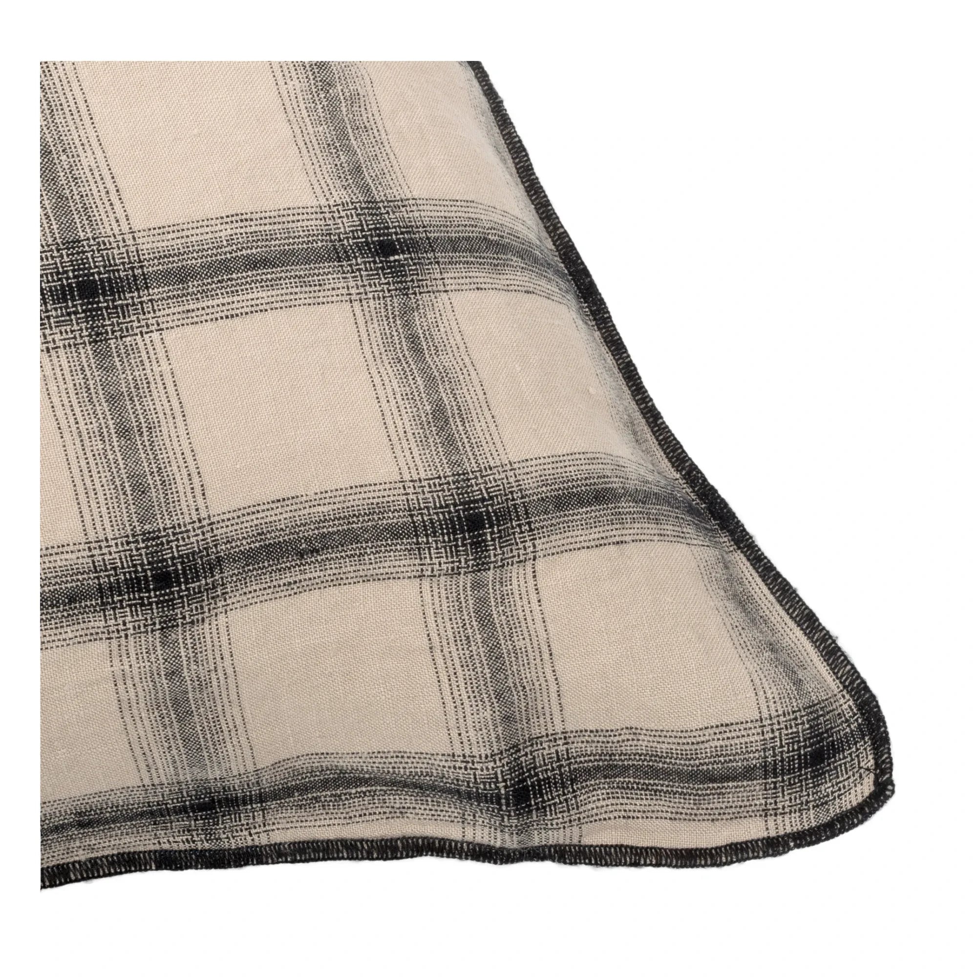 Le Monde Sauvage - Highlands Gewaschener Leinenkissenbezug | Beige Rosa