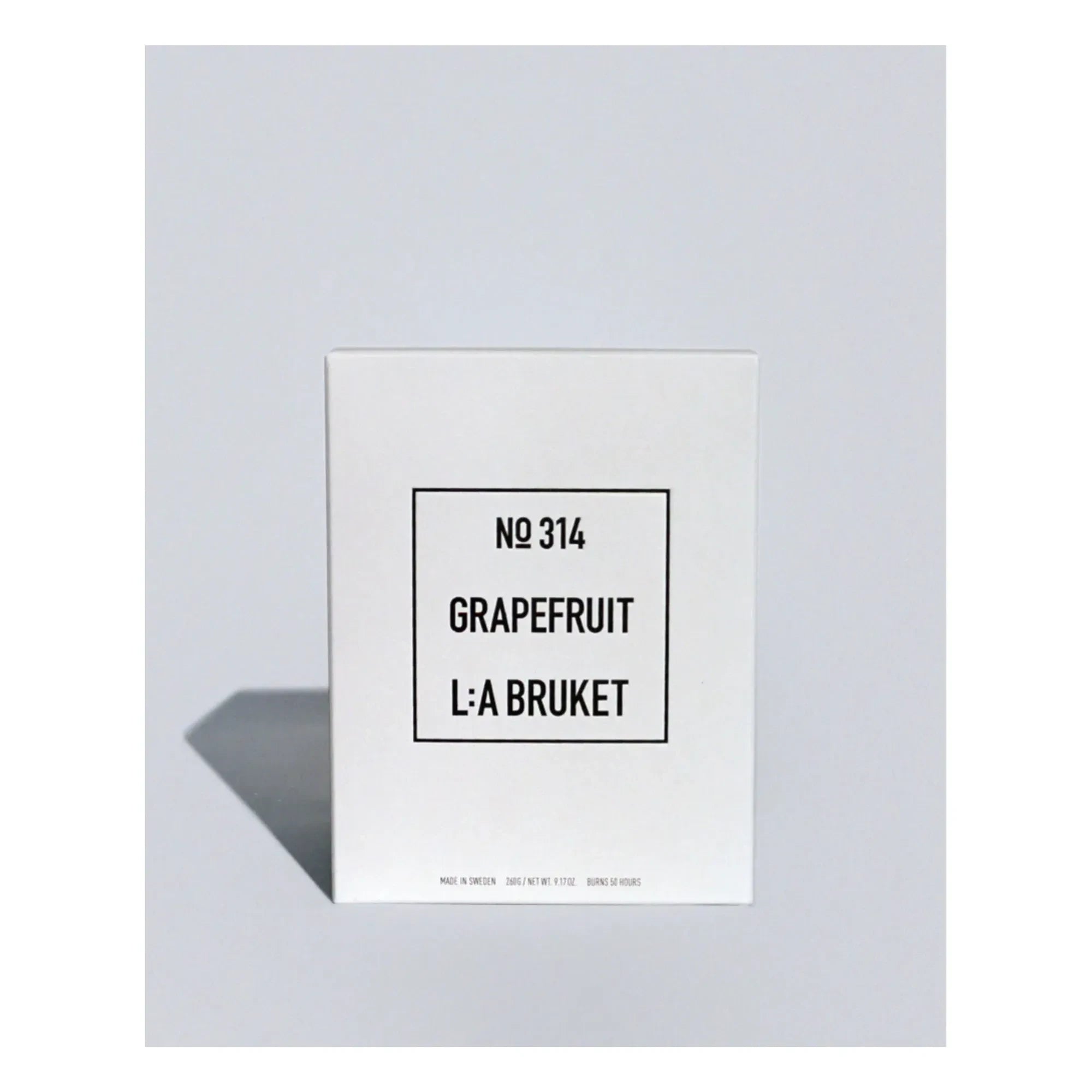 L:A BRUKET - Grapefruit Scented Candle - 260g | Colorless
